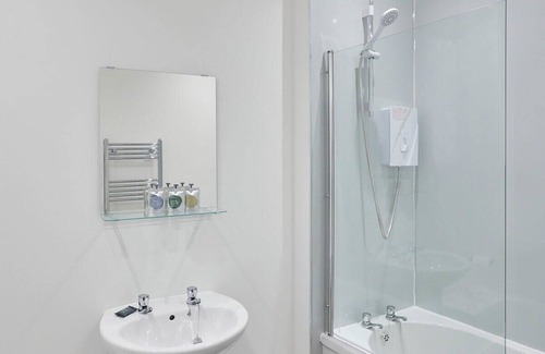 Loftus Apartment | Host & Stay | Apartment 3, Loftus