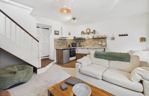 Rothbury House | Host & Stay | Brackenrigg Cottage
