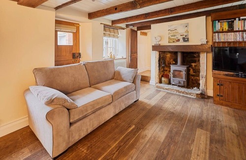 Fylingthorpe House | Host & Stay | Colcott Cottage