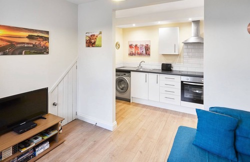 Castleton House | Host & Stay | Cropton Cottage