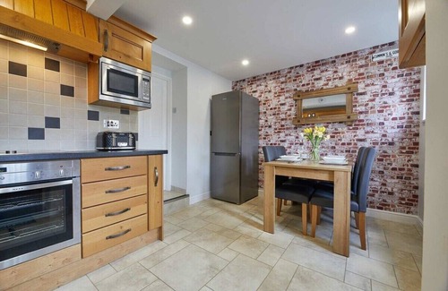 Barnard Castle House | Host & Stay | Cummins & Goings Cottage