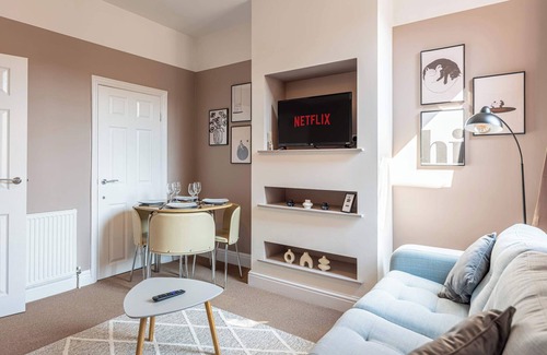 Coventry House | Host & Stay | Farman Road