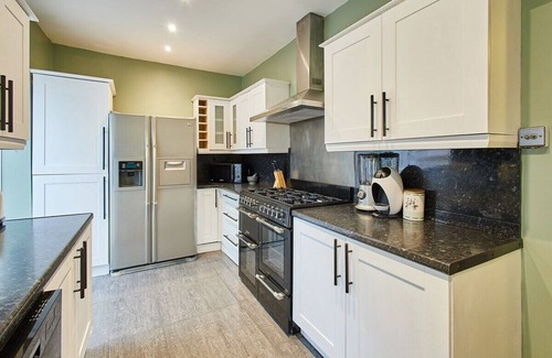 Heworth House | Host & Stay | Fifth Avenue