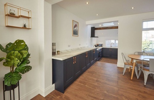 Saltburn-by-the-Sea House | Host & Stay | Montrose View