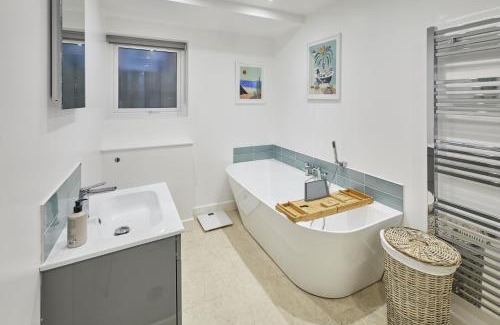 Tweedmouth House | Host & Stay - Harrow Bothy