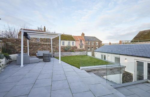 Tweedmouth House | Host & Stay - Harrow Bothy