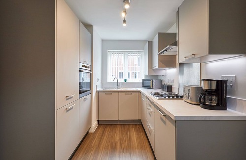 Peterborough House | Host & Stay | Hewitt Close