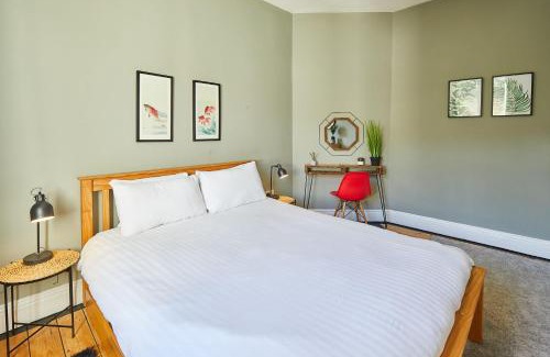 Skelton-in-Cleveland House | Host & Stay - High Street