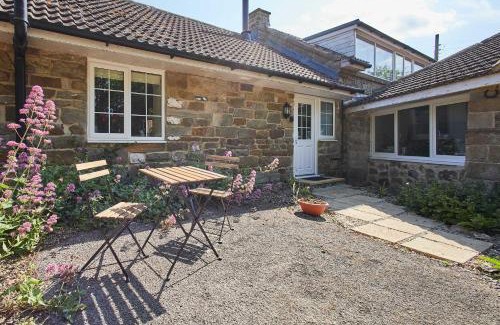 Easington House | Host & Stay - Lane Farm Cottage