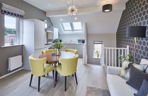 Briggswath House | Host & Stay | Lightkeeper's Cottage