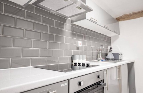 Worcester Condo | Host & Stay | New Street Dwelling