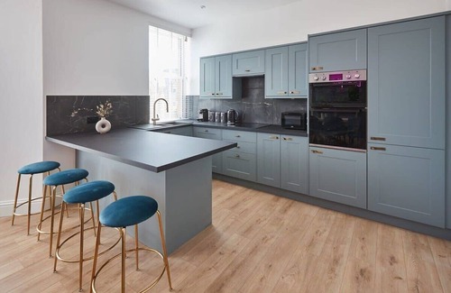 Harrogate City Centre House | Host & Stay | Parkside Villa