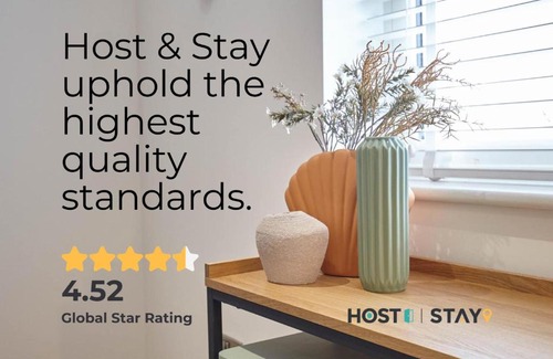 Kettering House | Host & Stay - Venture Park Villas