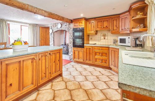 Wotton-under-Edge House | Host & Stay - Windles