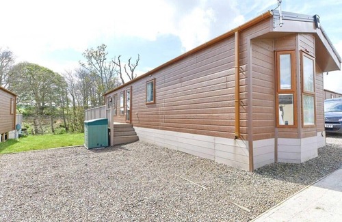 Morpeth Cabin | Host & Stay | Yolo Lodge