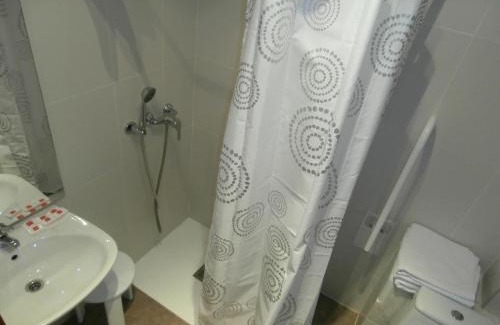 Romareda House | Hostal Arenal