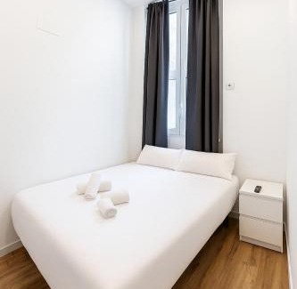 Cuatro Caminos House | Hostal Bernabeu