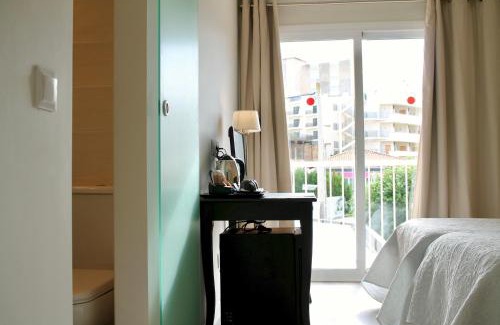 Torrenova House | Hostal Jakiton