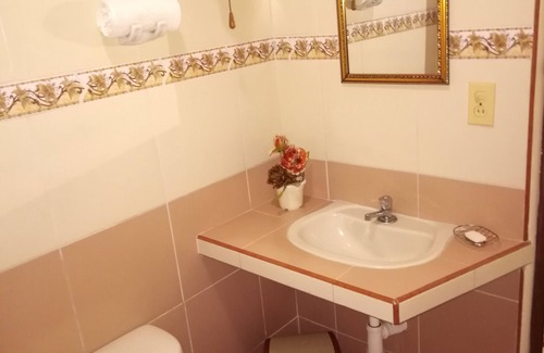 Santa Clara Bed & Breakfast | Hostal La Esmeralda