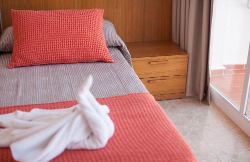 Es Canar House | Hostal Los Pinos