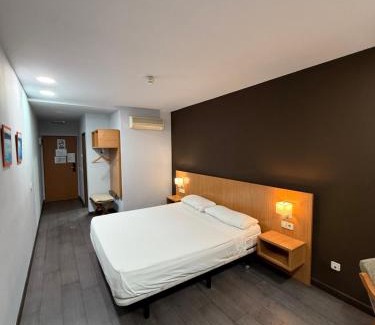 Casco Historico de Vallecas Hotel | Hostal Mediterranea