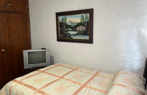 Santa Fe House | Hostal Monarca