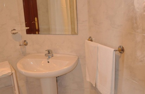 O Grove Bed & Breakfast | Hostal Mourelos
