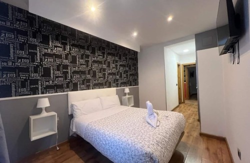 Malasana House | Hostal New Life Madrid