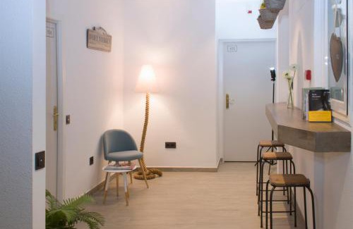 Arenys de Mar House | Hostal Portofino