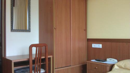 Frades House | Hostal Restaurante O'Cadaval