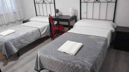 Pontedeume Hotel | Hostal San Cristobal - Pontedeume