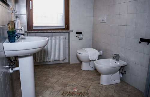 Dolegna del Collio Bed & Breakfast | Hostaria Pettirosso