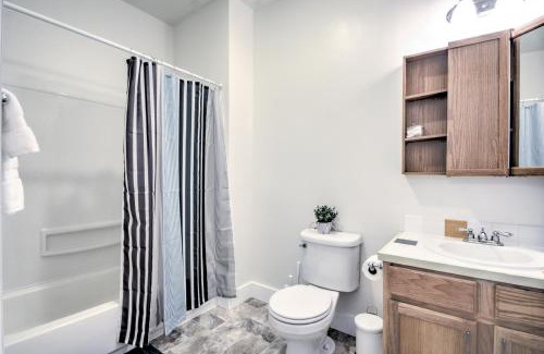Broadway Apartment | Hosteeva Capitol Hill 2BR Apt - 7 Walking Distance to Dining