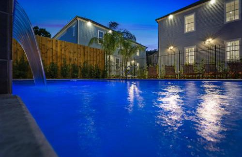 Faubourg Lafayette Apartment | Hosteeva Modern Condo Near Magazine St & Close to FQ