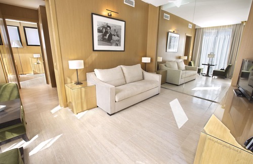 Sanary-sur-Mer Hotel | Hostellerie La Farandole