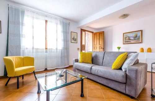 Vicopelago Apartment | Hostly-Il Viale-Garden House between Pisa e Lucca