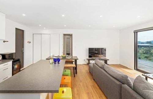 Cooks Beach House | Hosts on the Coast Leigh's Luxury Retreat