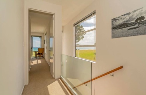 Matarangi House | Hosts on the Coast Taranui's Nest