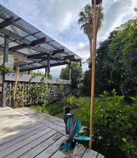 Whangamata House | Hosts on the Coast Treetops