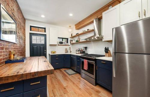 Lower Lawrenceville House | HostWise Stays - The Lodi - Lower Lawrenceville, Beautiful!
