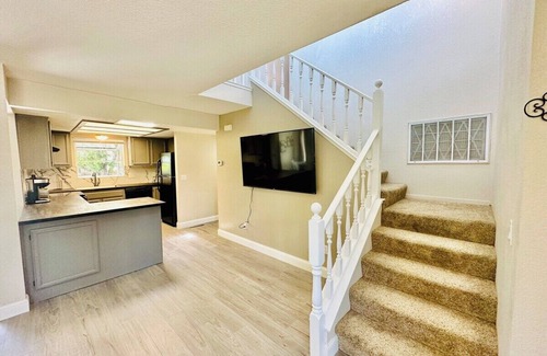 West University House | Hot August 4TVs Sleeps11