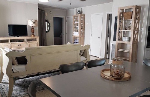 Algiers Point House | HOT DEAL Cozy Cottage Near French Quarter Sleeps 4 - Great Rates, Free Parking