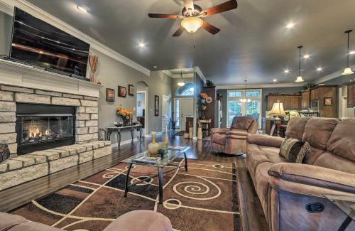 Hot Springs Village House | Hot Springs Family Home on Granada Golf Course!
