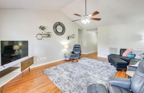 Rockwell House | Hot Springs Getaway with Deck, 8 Mi to Downtown!