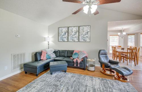 Rockwell House | Hot Springs Getaway with Deck, 8 Mi to Downtown!