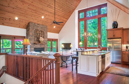 Marshall House | Hot Springs Hideaway unwind and reconnect with nature