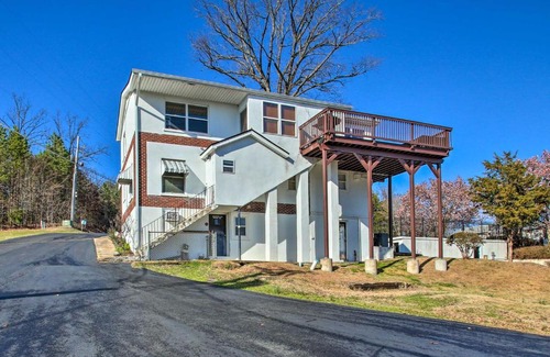 Hot Springs Apartment | Hot Springs Natl Park Condo with Water Views!