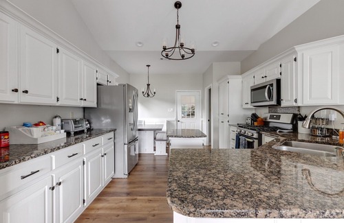 Lake Hamilton House | Hot Springs ON Hamilton- Waterfront-Cove- 7S area- Boat & Swim Dock - 4BR 3.5 BA