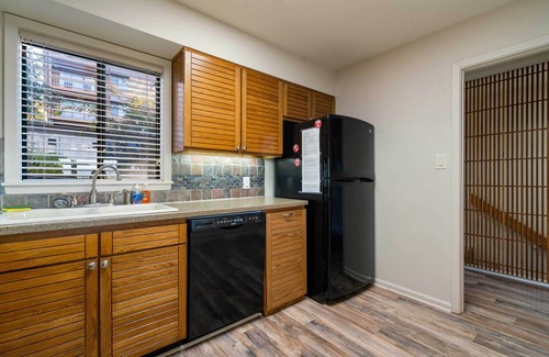 Lake Hamilton Condo | Hot Springs Vacation Rental w/Game Room!
