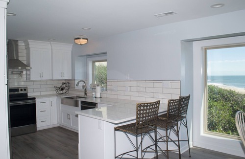 Pine Knoll Shores Condo | HOT SUMMER DEALS FOR MAY & JUNE ON THIS GORGEOUS OCEAN FRONT CONDO!